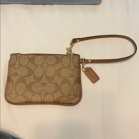 Coach women’s logo wristlet - Picture 2 of 3